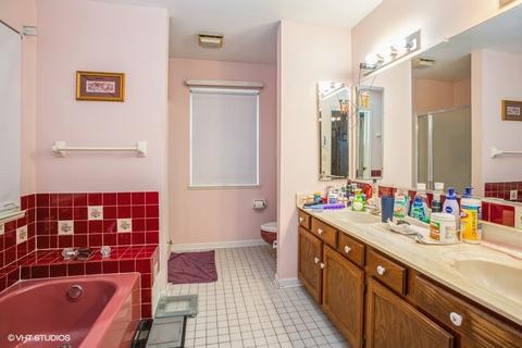 652 White Oak Ln, Bartlett, IL 60103 photo 6