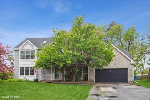 652 White Oak Ln, Bartlett, IL 60103 photo 1