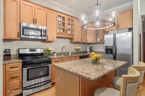 831 S Bishop St, Chicago, IL 60607 photo 4