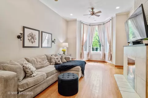 831 S Bishop St, Chicago, IL 60607 photo 2