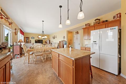 1613 Elysium Dr, Minooka, IL 60447 photo 7