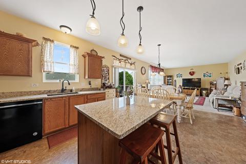 1613 Elysium Dr, Minooka, IL 60447 photo 8