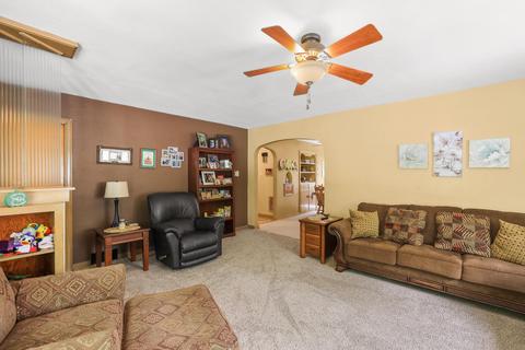 325 6th St, De Land, IL 61839 photo 9