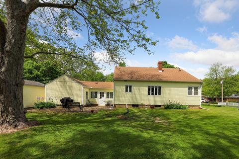325 6th St, De Land, IL 61839 photo 5