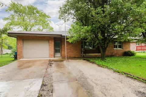 619 S Division St, Chenoa, IL 61726 photo 17