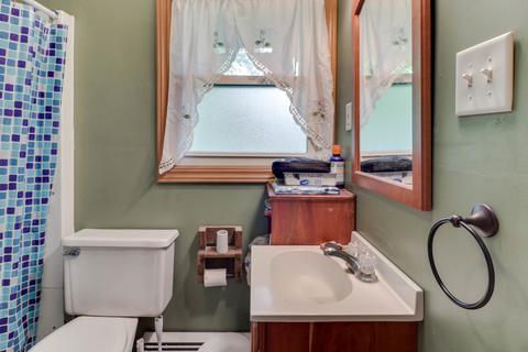 619 S Division St, Chenoa, IL 61726 photo 9