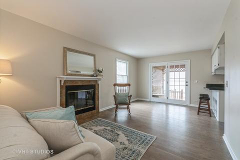 1104 Cherry St, Wheaton, IL 60187 photo 9