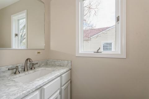 1104 Cherry St, Wheaton, IL 60187 photo 10
