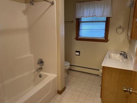 723 E Raymond Rd, Watseka, IL 60970 photo 9