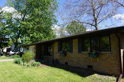 805 Breen Dr, Champaign, IL 61820 photo 3