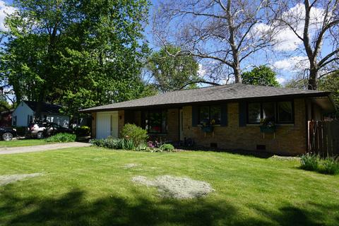 805 Breen Dr, Champaign, IL 61820 photo 1