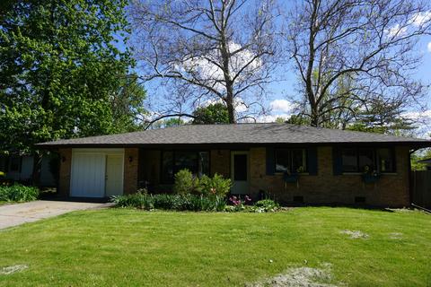 805 Breen Dr, Champaign, IL 61820 photo 2