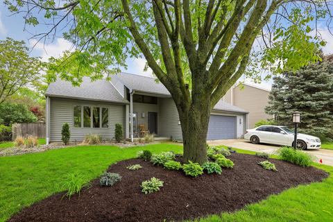 2702 Coppertree Rd, Champaign, IL 61822 photo 3