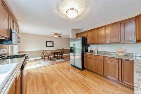 1133 Valley Stream Dr, Wheeling, IL 60090 photo 5