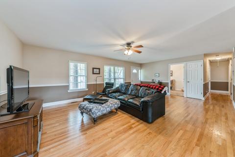 1133 Valley Stream Dr, Wheeling, IL 60090 photo 3