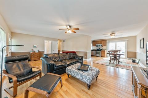 1133 Valley Stream Dr, Wheeling, IL 60090 photo 4