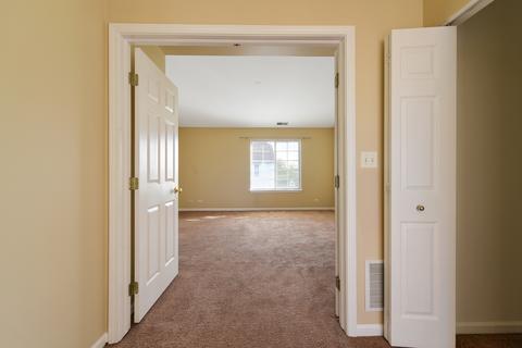 9475 Harrison St, Des Plaines, IL 60016 photo 17