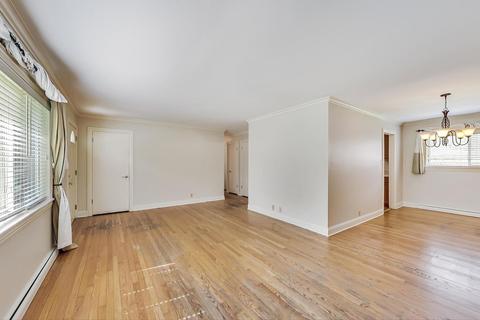 321 Hatlen Ct, Mount Prospect, IL 60056 photo 5