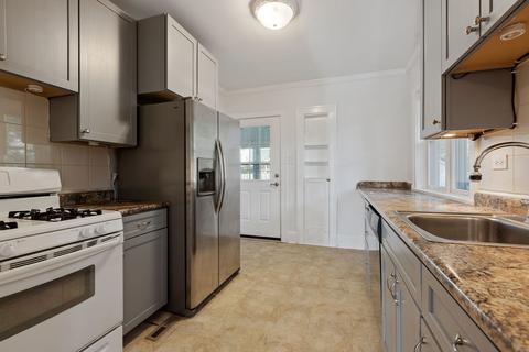 925 Webster Ave, Wheaton, IL 60187 photo 4