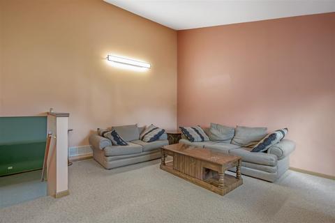 2170 Royal Blvd, Elgin, IL 60123 photo 4