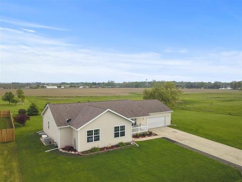 103 Poston Dr, Carlock, IL 61725 photo 6