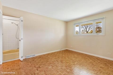 572 Lance Dr, Des Plaines, IL 60016 photo 5