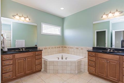 1209 Janet Dr, Bloomington, IL 61704 photo 25