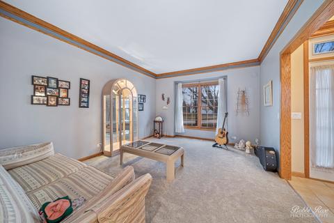 7 Brindlewood Ct, Algonquin, IL 60102 photo 2