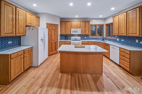 7 Brindlewood Ct, Algonquin, IL 60102 photo 7