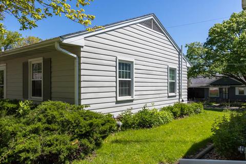 202 S Adelaide St, Normal, IL 61761 photo 2