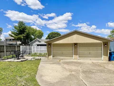 2617 6th St, Peru, IL 61354 photo 6