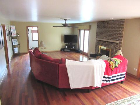 65 Erin Dr, Cary, IL 60013 photo 8