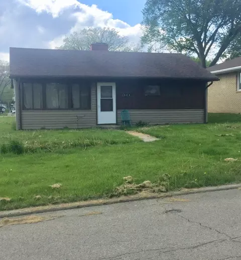 1904 Walnut St, Peru, IL 61354 photo 1
