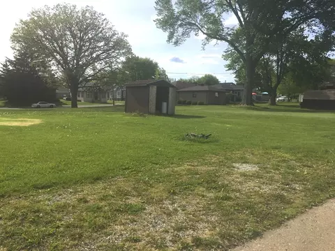 1904 Walnut St, Peru, IL 61354 photo 3