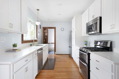 6918 30th Pl, Berwyn, IL 60402 photo 9