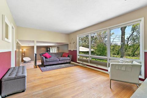 457 S Oak Glen Dr, Bartlett, IL 60103 photo 5