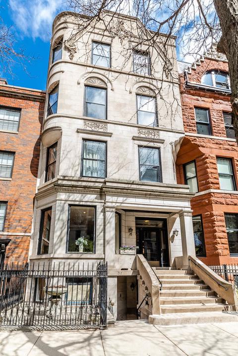 72 Elm St #4, Chicago, IL 60611 photo 1