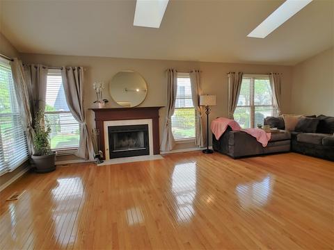 1150 Cobblers Xing, Elgin, IL 60120 photo 25