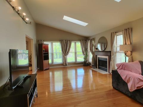 1150 Cobblers Xing, Elgin, IL 60120 photo 28
