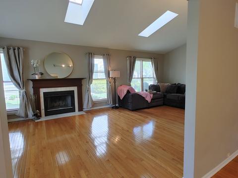 1150 Cobblers Xing, Elgin, IL 60120 photo 24