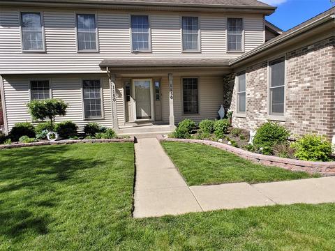 1150 Cobblers Xing, Elgin, IL 60120 photo 3