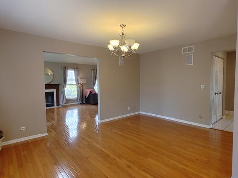 1150 Cobblers Xing, Elgin, IL 60120 photo 19
