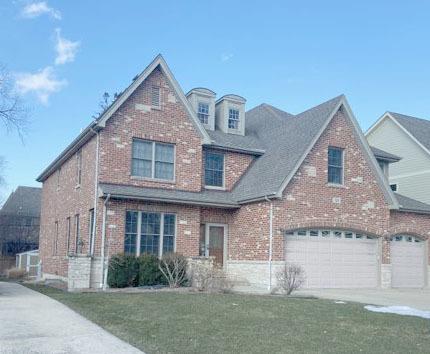 131 E Madison St, Elmhurst, IL 60126 photo 2