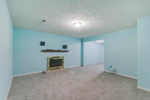 12 Edgewood Ct, Bloomington, IL 61701 photo 9