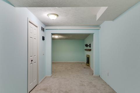 12 Edgewood Ct, Bloomington, IL 61701 photo 14