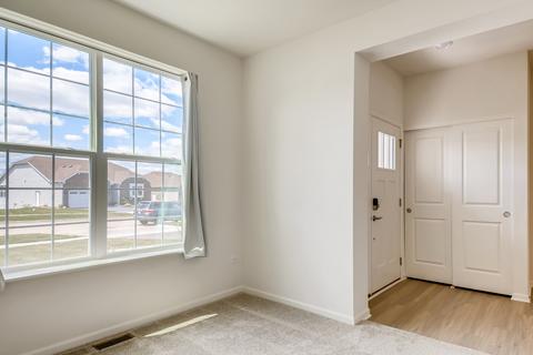 2190 Indigo Dr, Algonquin, IL 60102 photo 2