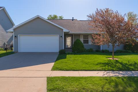 1824 Chuck Murray Dr, Normal, IL 61761 photo 2