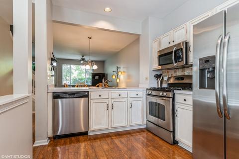 3043 Anton Dr, Aurora, IL 60504 photo 6