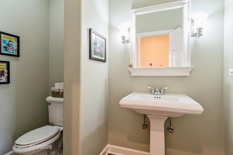 81 Spring Ave, Naperville, IL 60540 photo 16