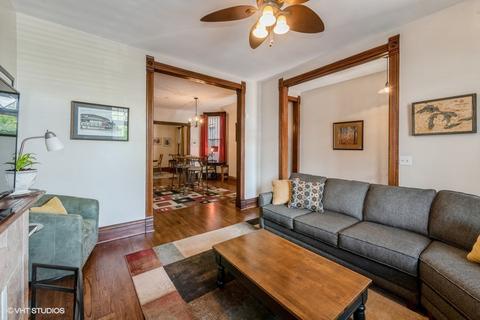 1124 E 44th St, Chicago, IL 60653 photo 4